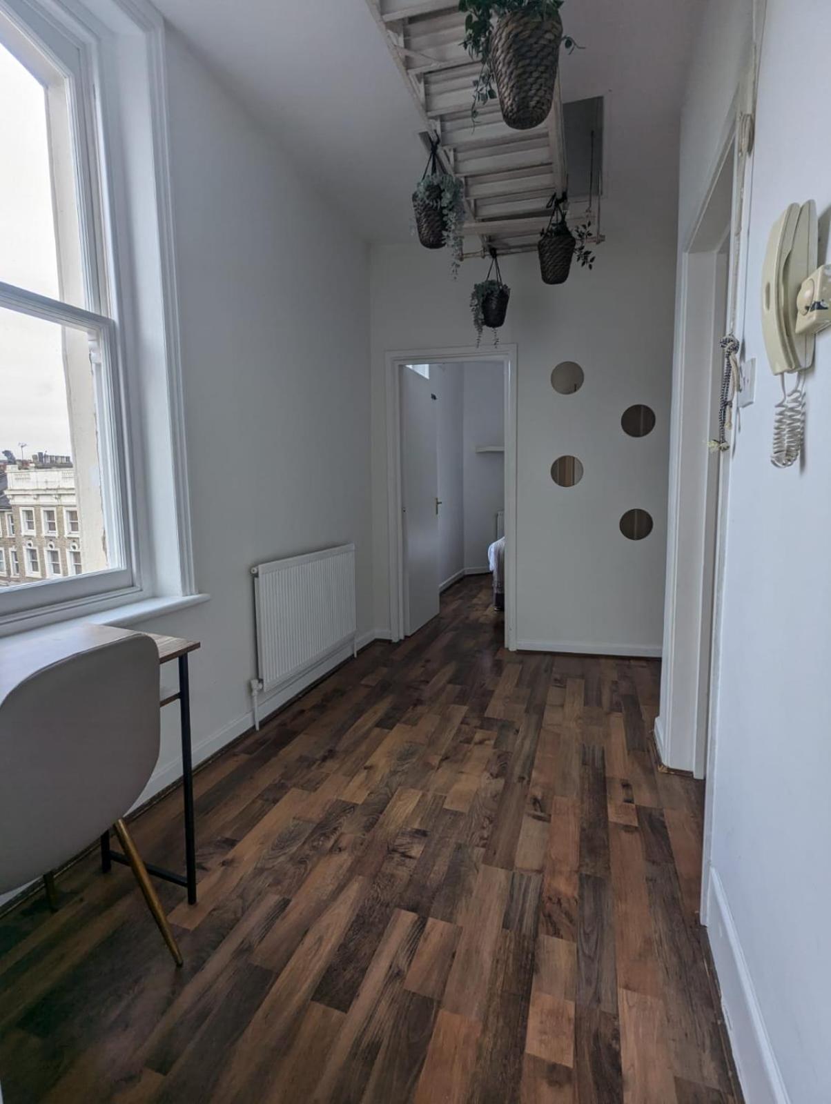 2br Earls Court Prime Location Apartment