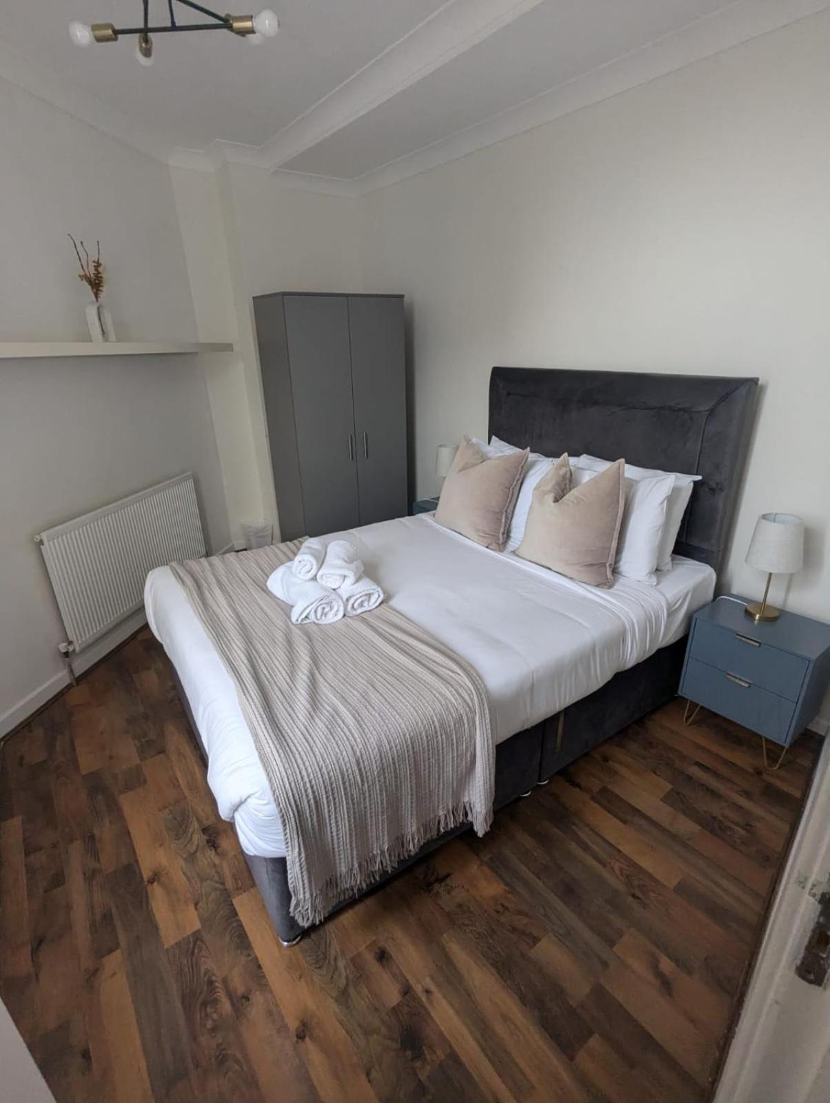Apartment 2br Earls Court Prime Location