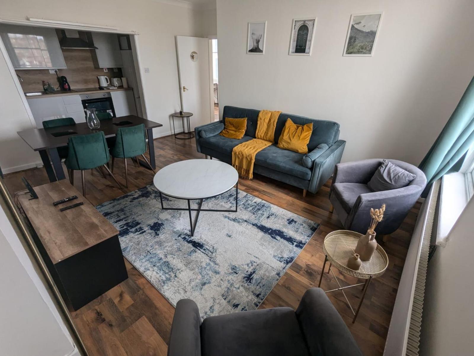 2br Earls Court Prime Location *